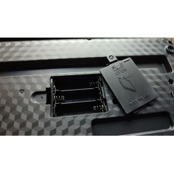 Teclado Isaki TC-619 de 61 Teclas con Cargador y Microfono