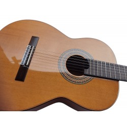 Guitarra Clasica Antonio de Toledo AT-20 - Edicion Limitada Toda Maciza de Cedro y Padauk