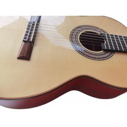 Guitarra Clasica Antonio de Toledo AT-20 - Edicion Limitada Toda Maciza de Abeto y Padauk