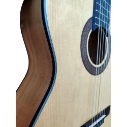 Vicente Tatay Pack de guitarra Flamenca C320.202F Con Caja a color-Funda-Afinador-Cejilla-Tensor de cuerdas-Juego de Cuerdas