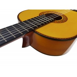 Antonio de Toledo serie Jose Rincon Modelo JRF-7B Guitarra Flamenca Blanca de Cipres