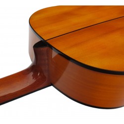 C320.300F Guitarra Flamenca Acabado Ambar con golpeador incluido sin instalar.