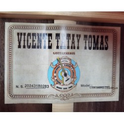C320.590 RS CEQ Roja Guitarra Flamenca Vicente Tatay - Fondo de Palosanto Tapa Maciza de Abeto - EQ Fishman PSY-301 y Cutaway