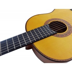 ATF-17BA (Ambar) Antonio De Toledo Guitarra Flamenca Blanca de Cipres - Acabado Brillo y Color Miel