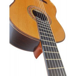 Antonio De Toledo AT-270C – Guitarra Clasica Toda Maciza de Palosanto y Tapa Maciza de Cedro