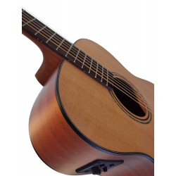 Egmond AV-62OME – Guitarra Electroacústica Grand Auditorium con Tapa Maciza y Previo Fishman Presys II