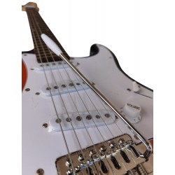 Egmond GS-280BL Guitarra Electrica Tipo Strato color Azul  Cielo