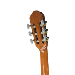 Ronda C320.202C – Guitarra Clásica de Sapeli– Acabado Natural Brillo – con golpeador incluido sin instalar