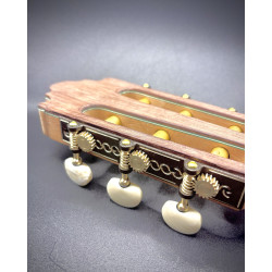 Clavijero de precision Aparicio B&C modelo Sevilla Oxido con Palomilla Marfil y Poste Dorado