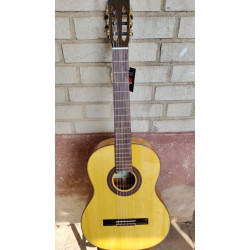 Outlet A45 - C320.590 Guitarra Flamenca Vicente Tatay con Raja en Barniz del Clavijero - Fondo Sicomoro Tapa Maciza Abeto
