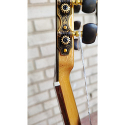 Outlet A45 - C320.590 Guitarra Flamenca Vicente Tatay con Raja en Barniz del Clavijero - Fondo Sicomoro Tapa Maciza Abeto