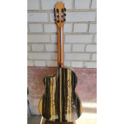 Outlet A14 - Antonio De Toledo Modelo ATF-17EB CUT con Cutaway Guitarra Flamenca de Ebano Blanco con Double Os1 Con Golpecito Ab
