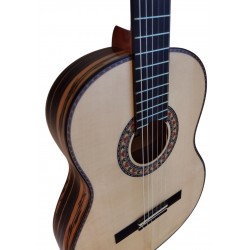 Outlet A14 - Antonio De Toledo Modelo ATF-17EB CUT con Cutaway Guitarra Flamenca de Ebano Blanco con Double Os1 Con Golpecito Ab
