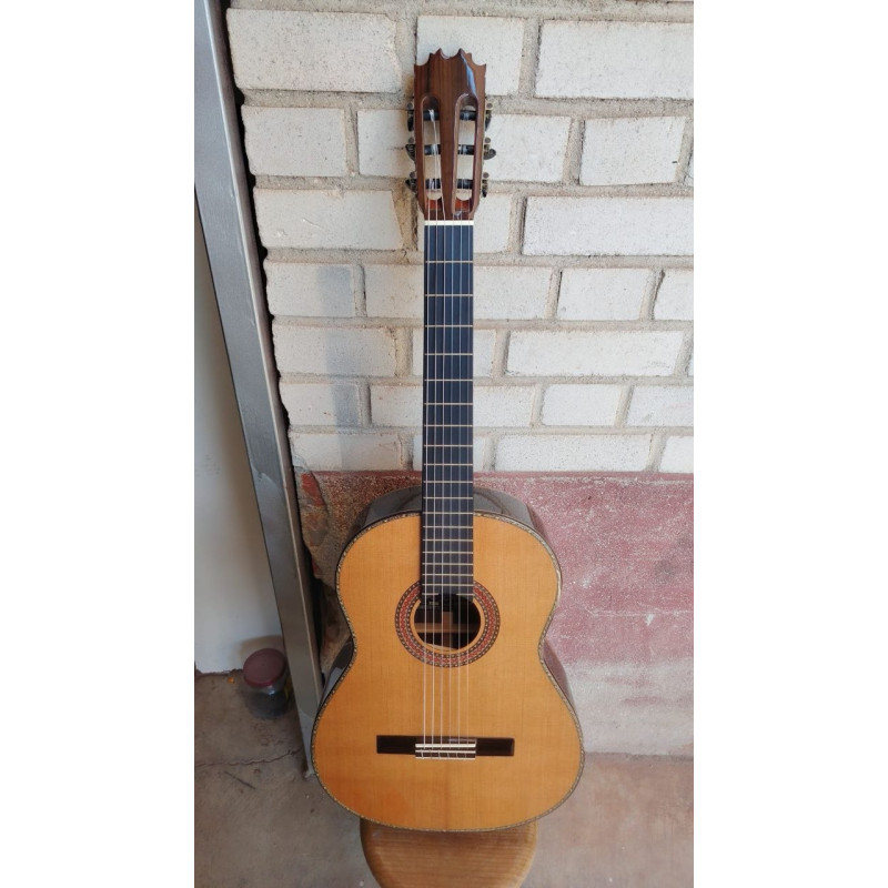 Outlet A67 - Antonio de Toledo serie Jose Rincon Modelo JR-9C Tapa Maciza de Cedro y Fondo y Aros de Ziricote (Ciricote) con Man