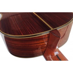 Outlet A73 - Antonio De Toledo Serie Legado Modelo AAT-15CE Cut Cedro CEQ Fishman Con Cutaway con Marcas Superficiales en la Par