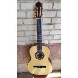 Outlet A81 - C320.202 Guitarra Clasica Vicente Tatay con Con Signos De Uso y Defectos en el Lateral Del DiapasóN - Fondo de Sape