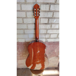 Outlet A81 - C320.202 Guitarra Clasica Vicente Tatay con Con Signos De Uso y Defectos en el Lateral Del DiapasóN - Fondo de Sape