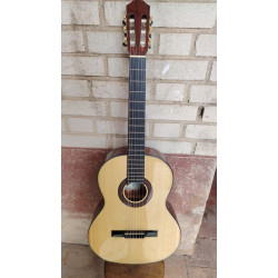 Outlet A88 - C320.202 Guitarra Clasica Vicente Tatay con Defectos en el Lateral Del DiapasóN y AlgúN PequeñO Defecto Mas - Fondo