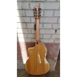 Outlet B02 - Vicente Tatay C320.580CE – Guitarra Flamenca Amplificada con Cutaway, Previo Joyo, Alma Ajustable y Golpeador con D