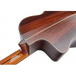 Outlet B03 - Antonio De Toledo Modelo E15 Cedro CEQ Fishman Con Cutaway AT-15CE Cut con Puente Reparado y Alguna Marca De Uso