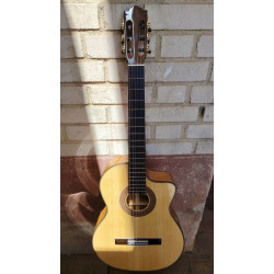 Outlet B05 - Jose Rincon ES-08S CE Cut EF Guitarra Flamenca EQ Fishman PSY-301 con ArañAzos Tapa Al Lado Del DiapasóN y Defecto 