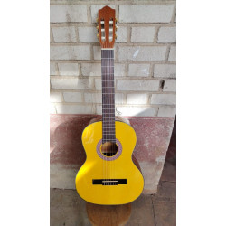 Outlet B09 - Ronda C320.202C – Guitarra Clásica de Sapeli– Acabado Natural Brillo – con golpeador incluido sin instalar con Guit