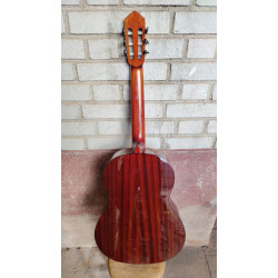 Outlet B10 - C320.202 Guitarra Clasica Vicente Tatay con Defectos en el Lateral Del DiapasóN - Fondo de Sapeli con Tapa de Abeto