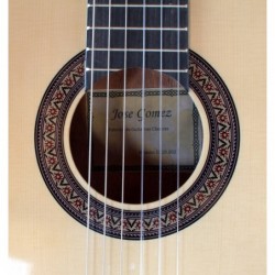 Outlet B10 - C320.202 Guitarra Clasica Vicente Tatay con Defectos en el Lateral Del DiapasóN - Fondo de Sapeli con Tapa de Abeto