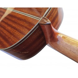 Outlet B12 - C320.205C Guitarra Clasica Vicente Tatay con Puente Reparado - Fondo de Caoba con Tapa Maciza de Cedro - Acabado Br