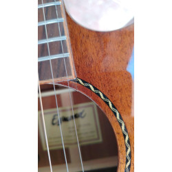 Outlet B14 - Egmond Guitarra Acustica EG-105EQ Toda Maciza con Rajita Debajo De DiapasóN